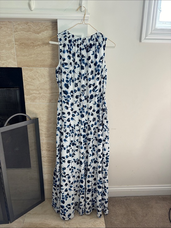 Elizabeth and James Dresses & Skirts - Elizabeth and James White Maxi Dress with Navy Floral Print